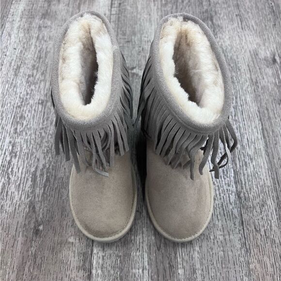 Koolaburra By UGG Kids Short Fringe Boots - Picture 8 of 8